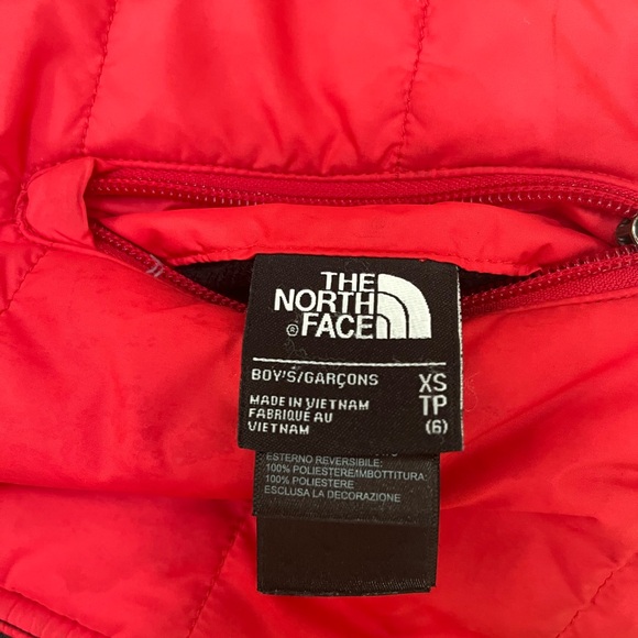 Xs youth North Face jacket red - Picture 4 of 5